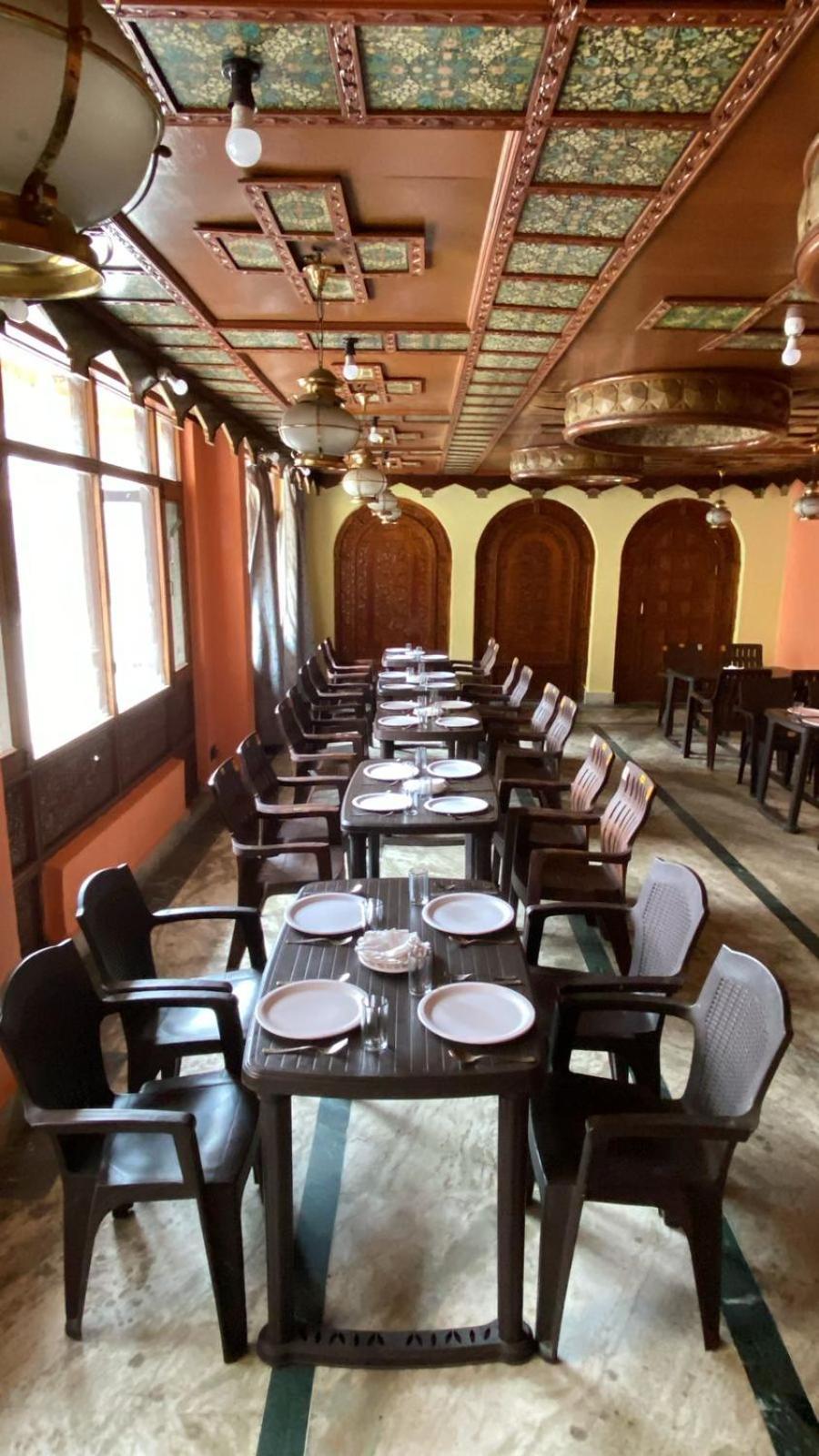 Kashmir Hill Town Hotel ศรีนาการ์ ภายนอก รูปภาพ