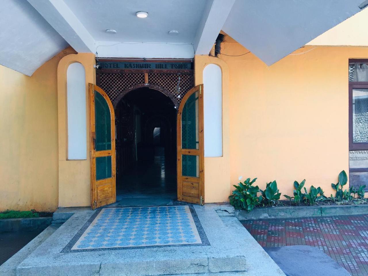 Kashmir Hill Town Hotel ศรีนาการ์ ภายนอก รูปภาพ